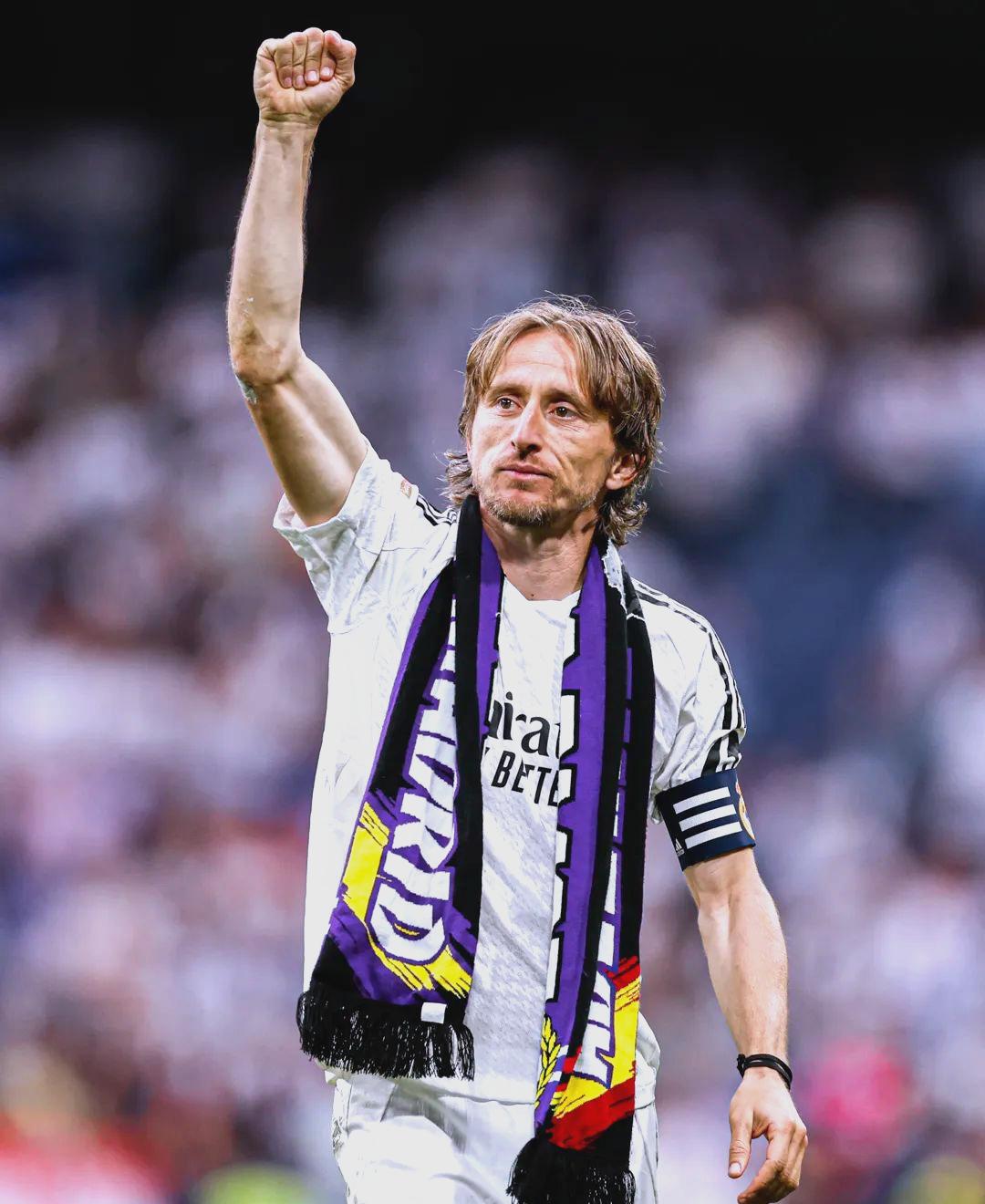 尼克斯110-105战胜76人，布伦森34+3+7，乔治25分